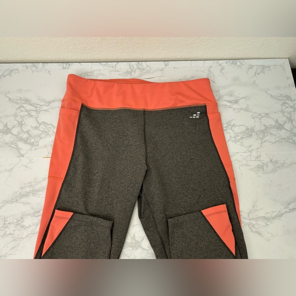 BCG Athletic Crop Stretch Leggings Women’s Plus Size 1X Gray Peach Pull Up B2 - Picture 4 of 7